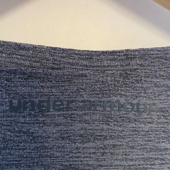 Under Armour Cold Gear Long Sleeve V-Neck Top - Picture 6 of 8